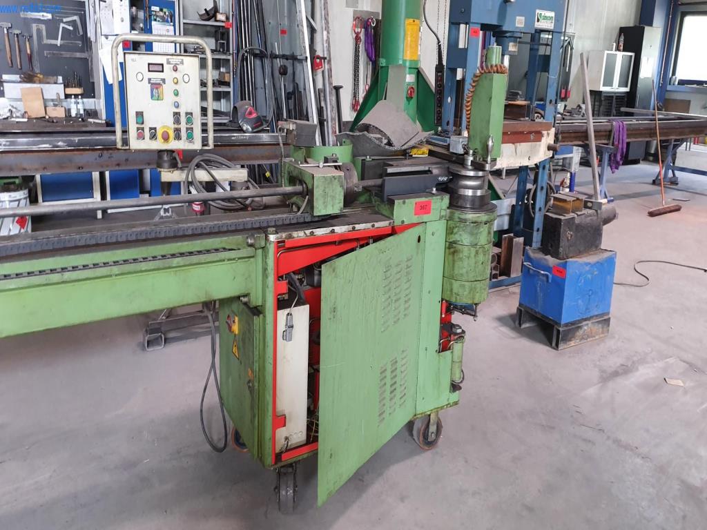 Maquinaria para contratos y montaje en taller-3