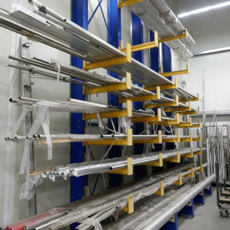 Cantilever rack