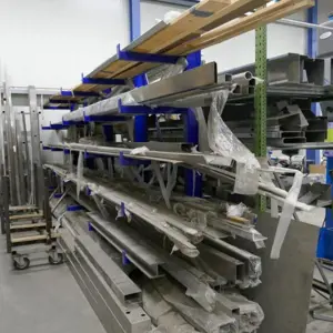 Cantilever rack