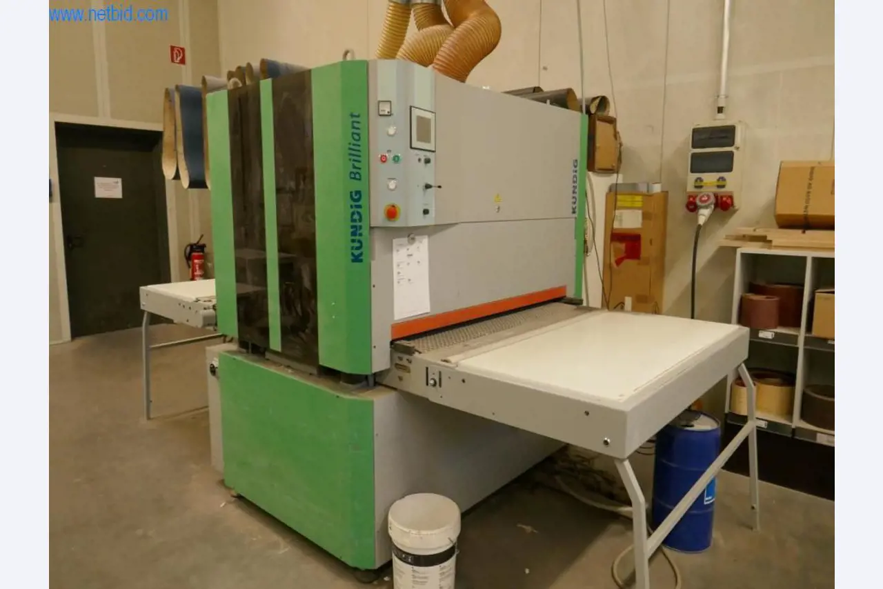 Stroje pro zakázkovou montáž a montáž v obchodě-1