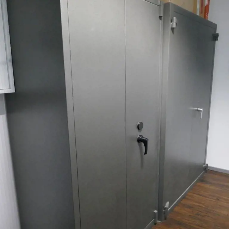 2 Security / safe cabinets