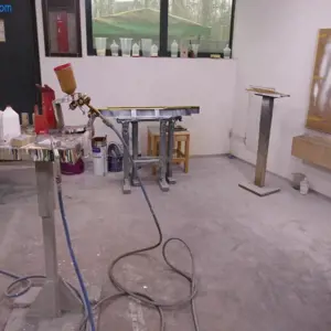 Airless paint sprayer