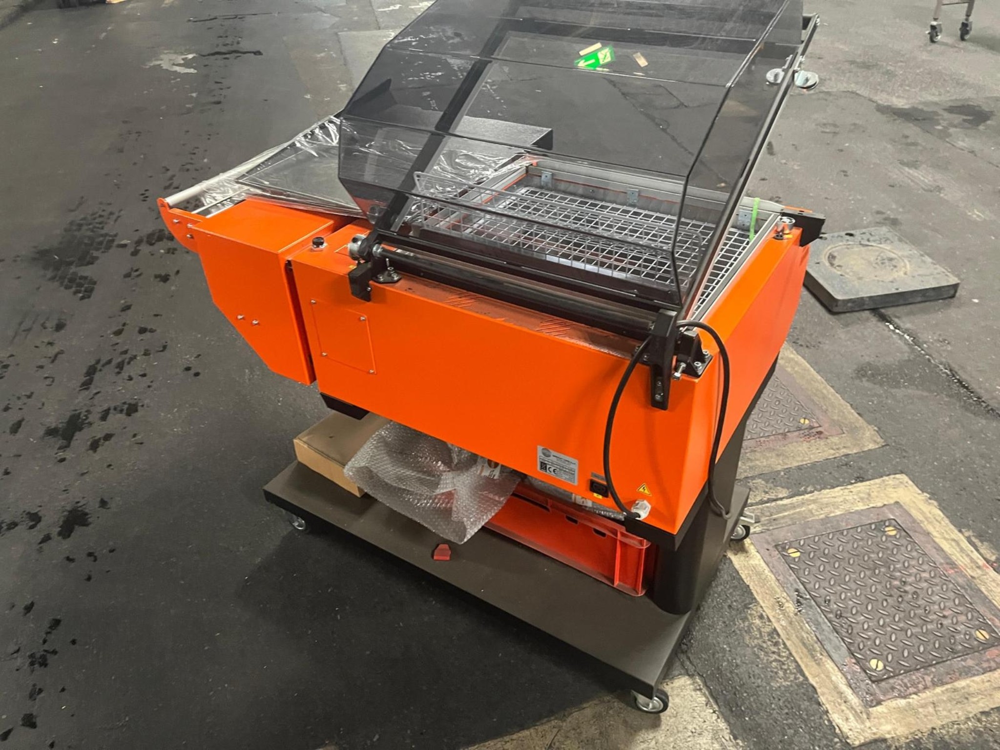 máquinas de embalagem em bom estado de conservação, incluindo acessórios-2