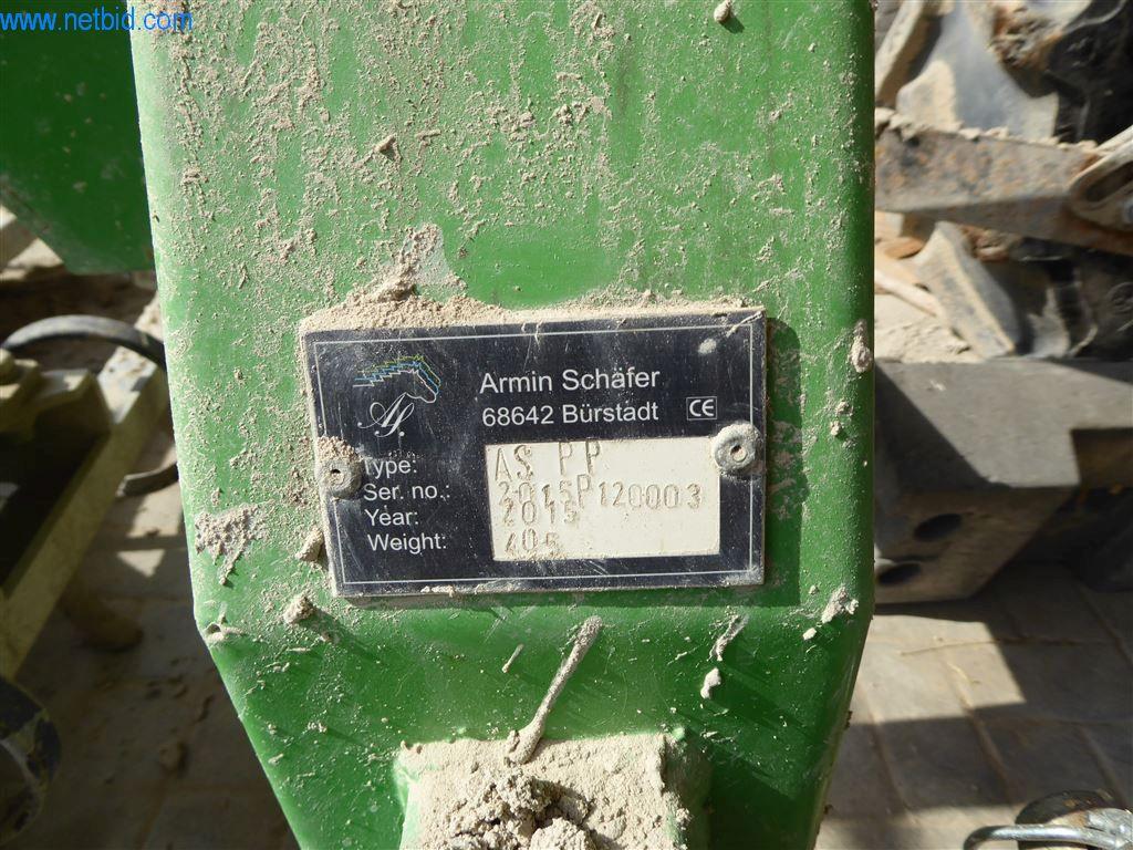 Equipamento operacional e de escritório de um estábulo de equitação-2