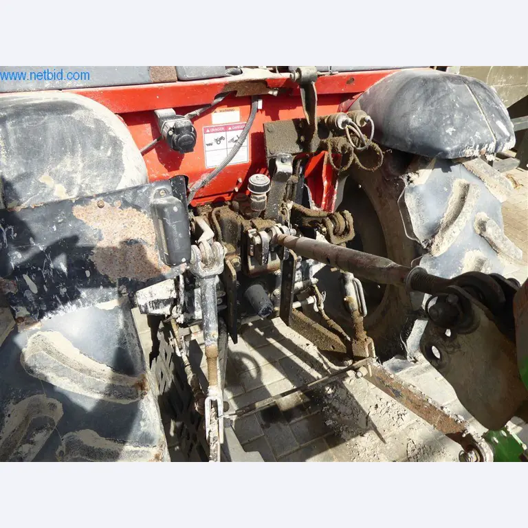 Bedrijfs- en kantooruitrusting van een manege-7