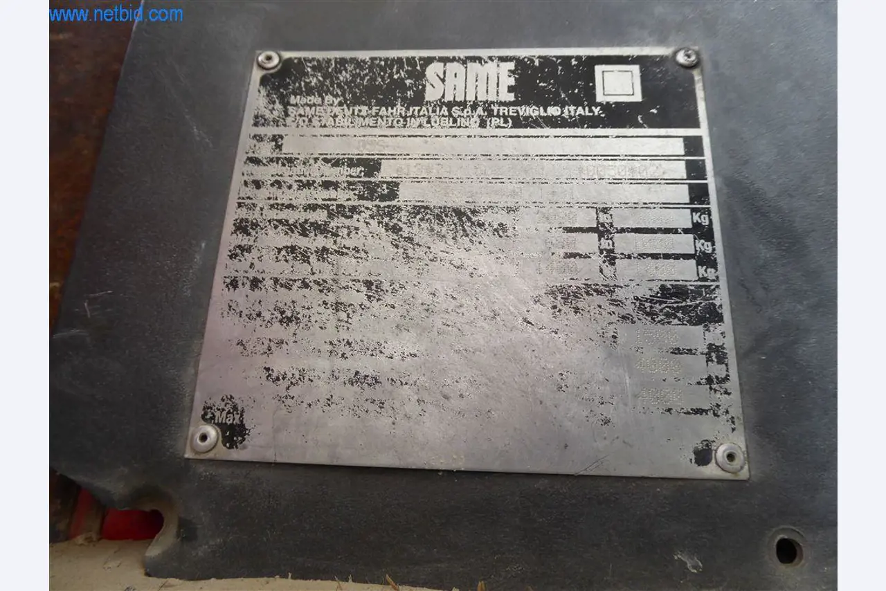 Bedrijfs- en kantooruitrusting van een manege-9