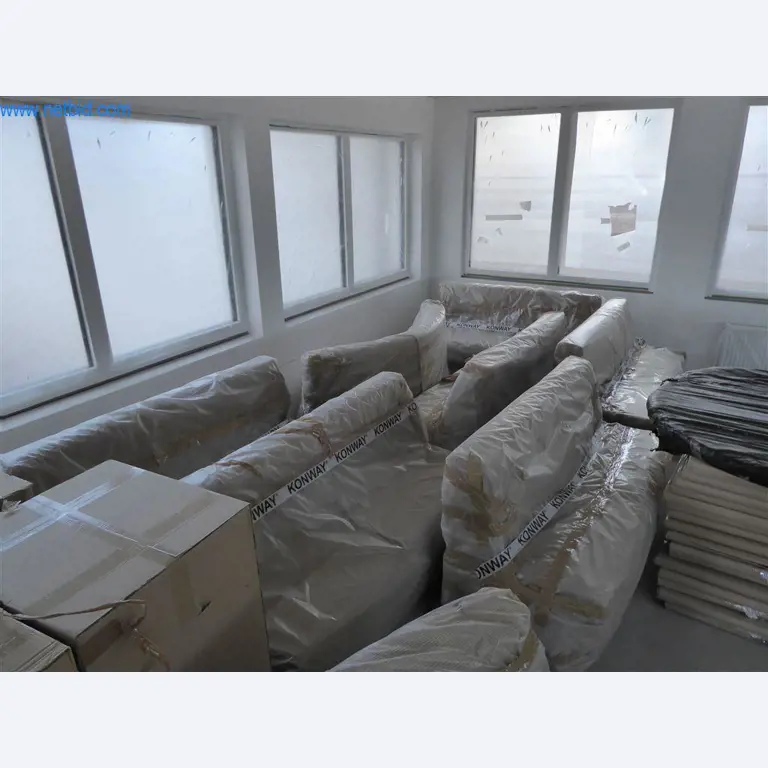 Bedrijfs- en kantooruitrusting van een manege-12