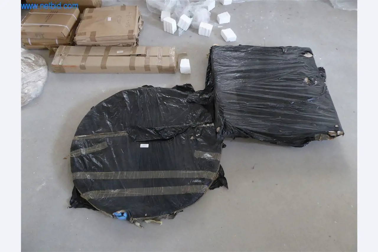 Bedrijfs- en kantooruitrusting van een manege-4