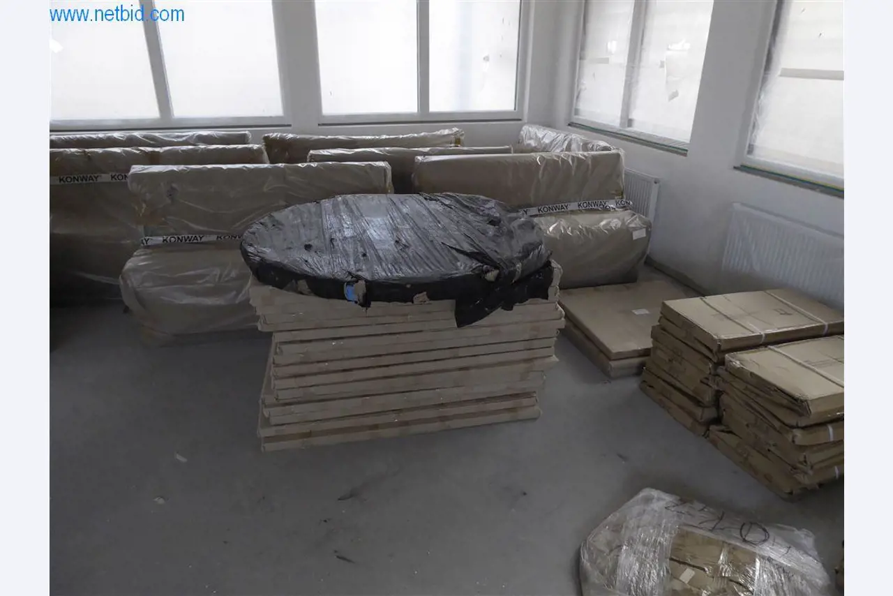 Bedrijfs- en kantooruitrusting van een manege-6