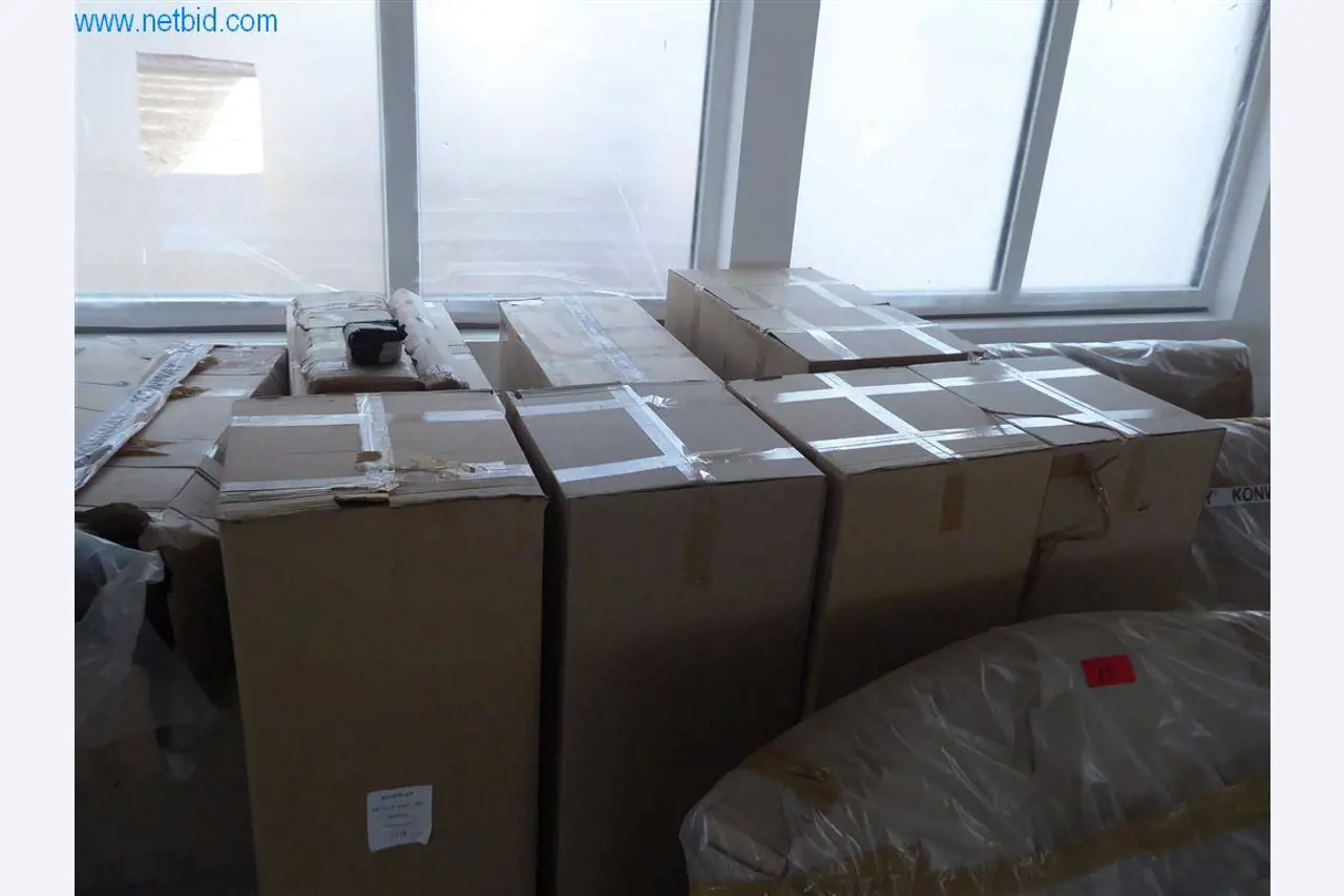 Bedrijfs- en kantooruitrusting van een manege-7