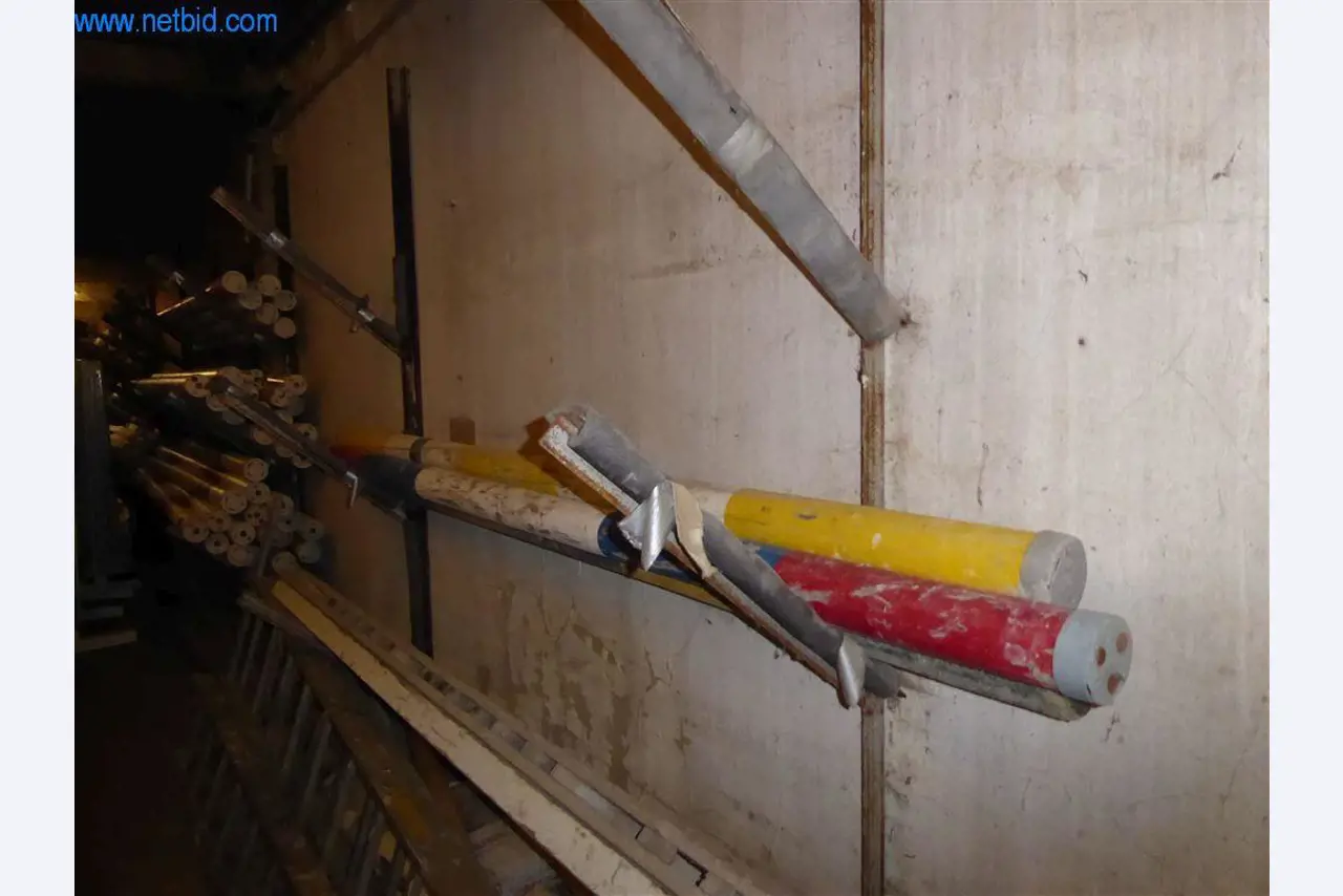 Bedrijfs- en kantooruitrusting van een manege-2