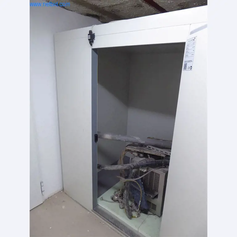 Bedrijfs- en kantooruitrusting van een manege-2