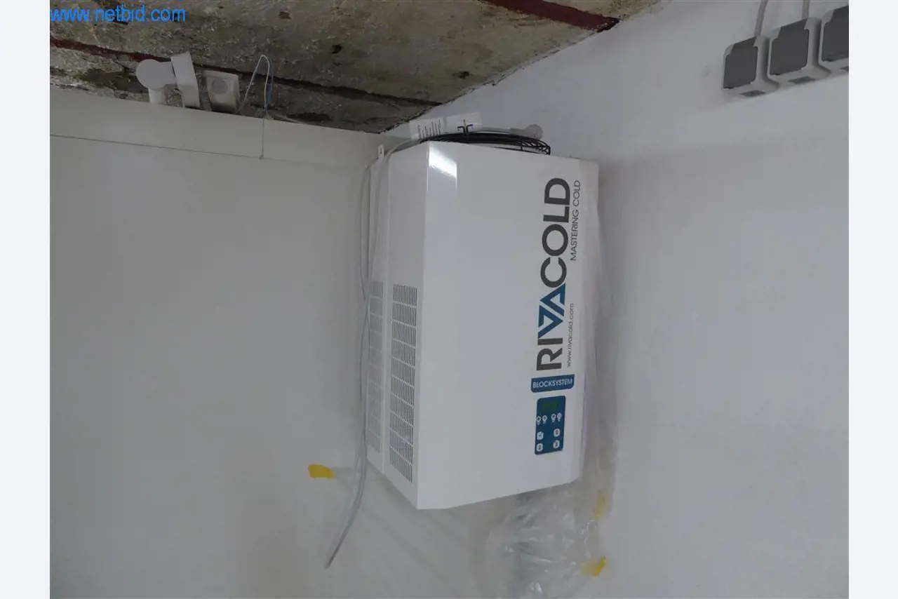 Bedrijfs- en kantooruitrusting van een manege-6