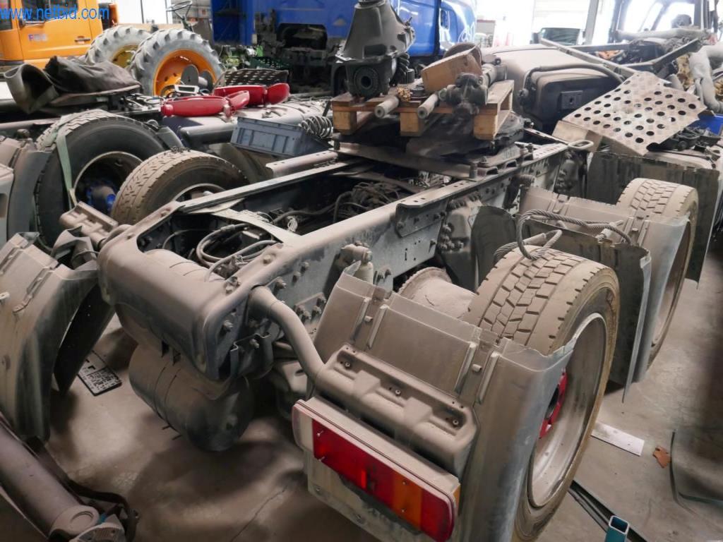 Vehículos, accesorios para camiones y maquinaria de construcción-10