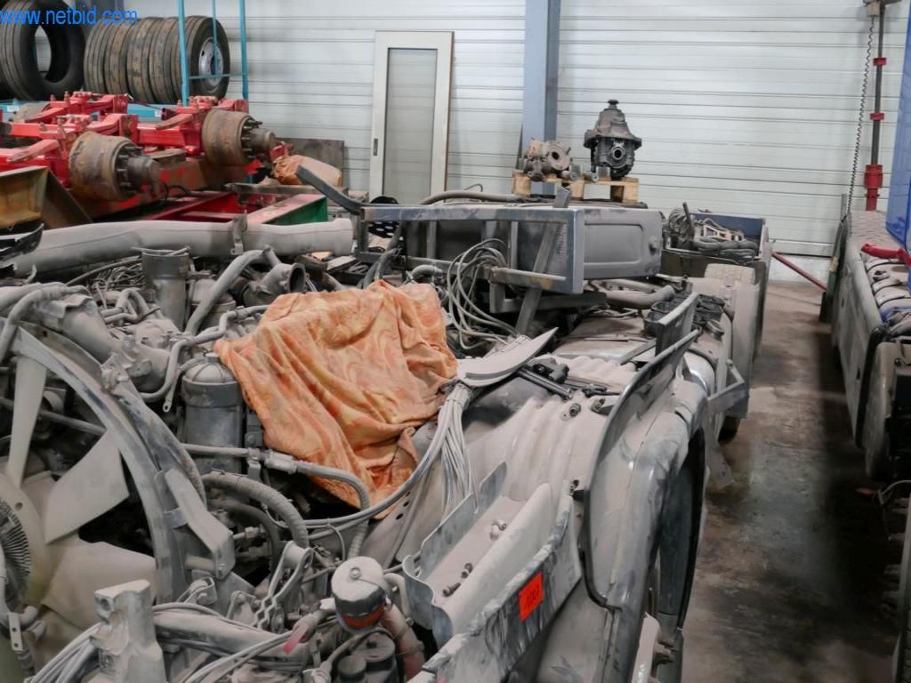 Vehículos, accesorios para camiones y maquinaria de construcción-8