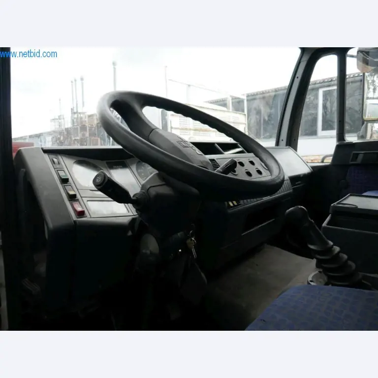 Voertuigen, vrachtwagenaccessoires en bouwmachines-11