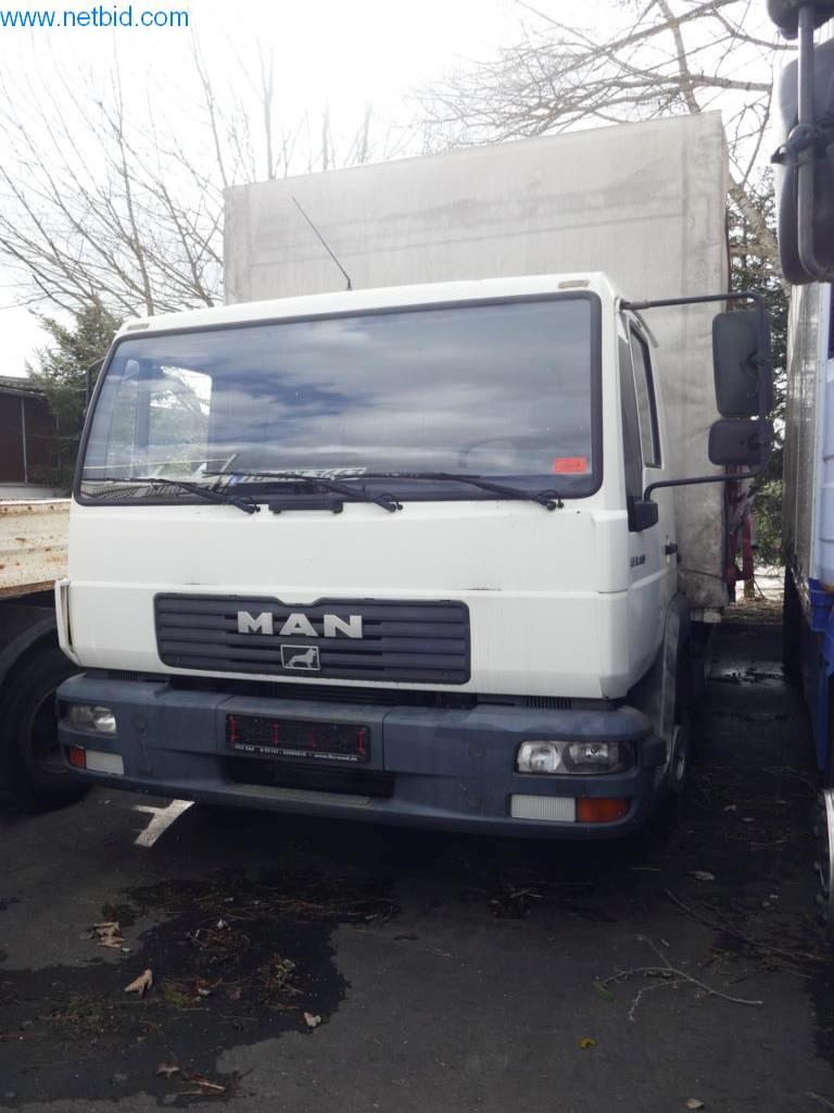 Pojazdy, akcesoria do samochodów ciężarowych i maszyny budowlane-5