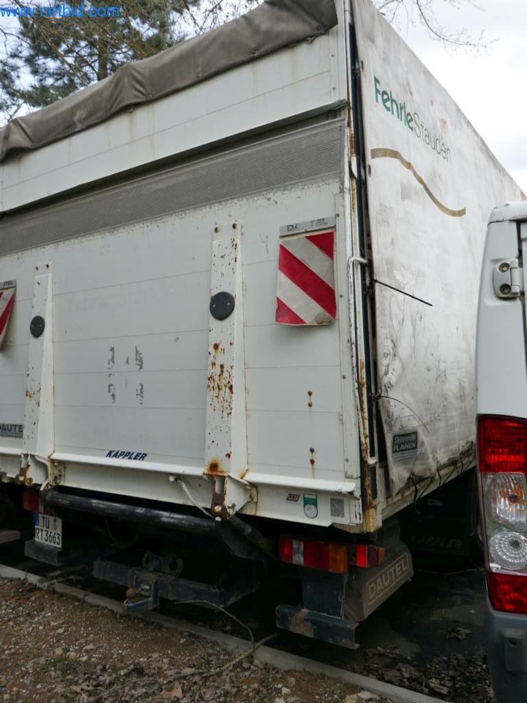 Pojazdy, akcesoria do samochodów ciężarowych i maszyny budowlane-8