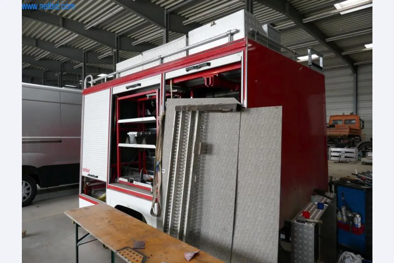 Vozila, oprema za tovornjake in gradbeni stroji-8