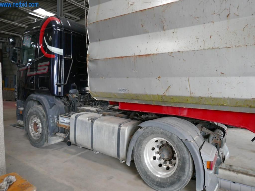 Vehículos, accesorios para camiones y maquinaria de construcción-8