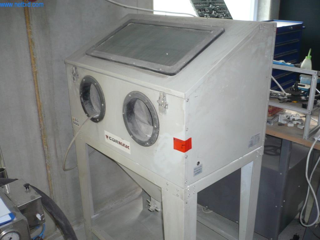 Cleaning operation with dry ice blasting equipment-1