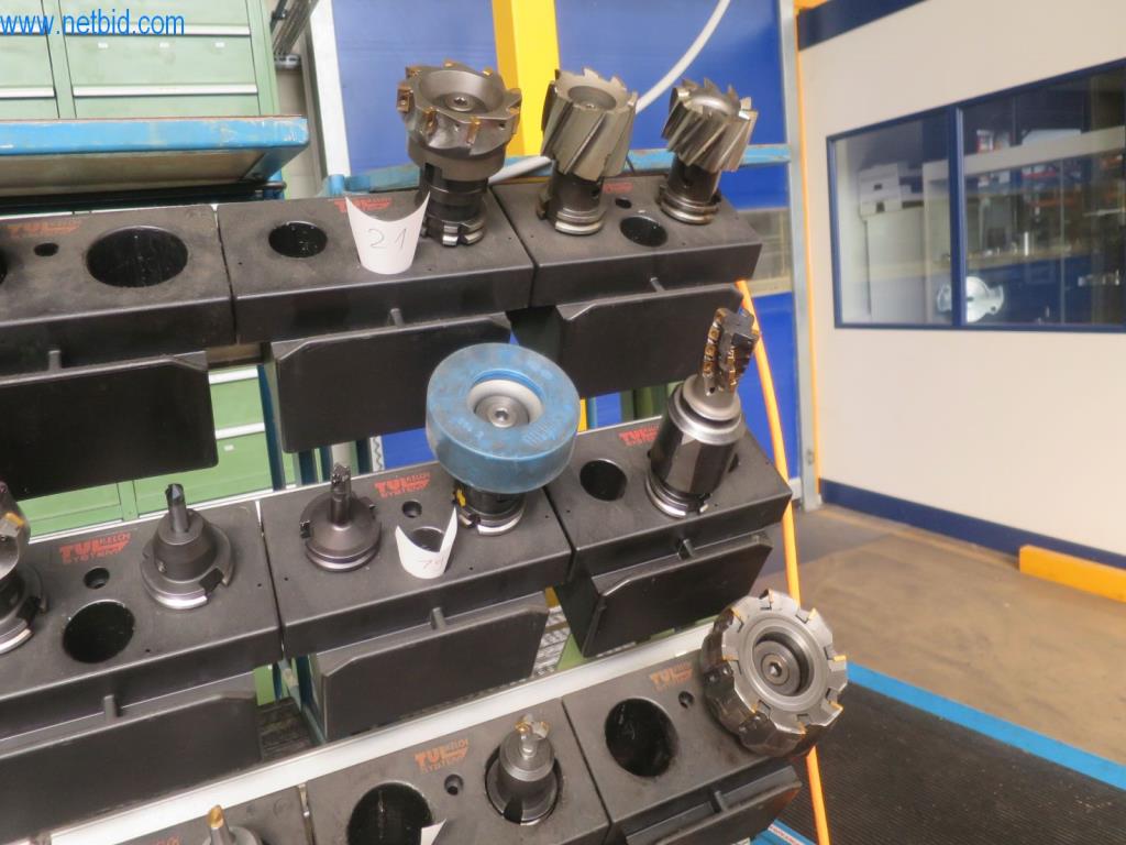 Kompletní sortiment vysoce kvalitních CNC obráběcích strojů-4