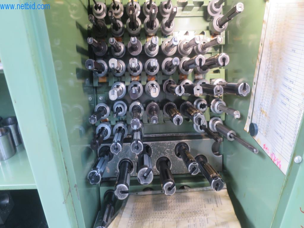 Kompletní sortiment vysoce kvalitních CNC obráběcích strojů-8