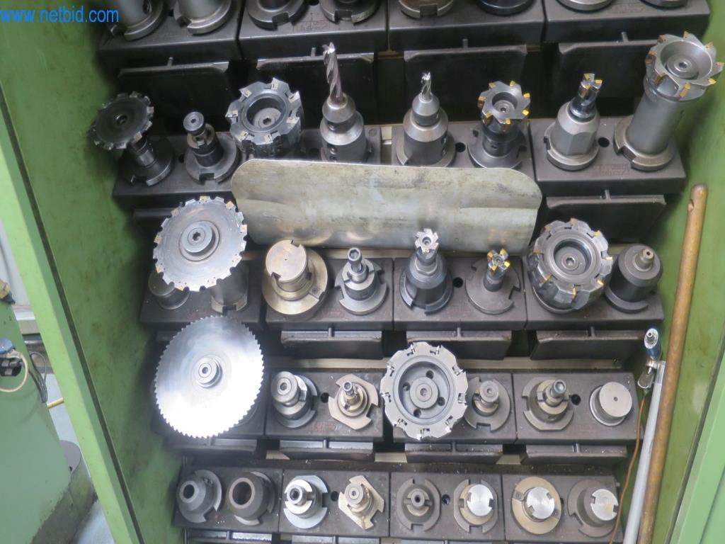 Kompletní sortiment vysoce kvalitních CNC obráběcích strojů-3