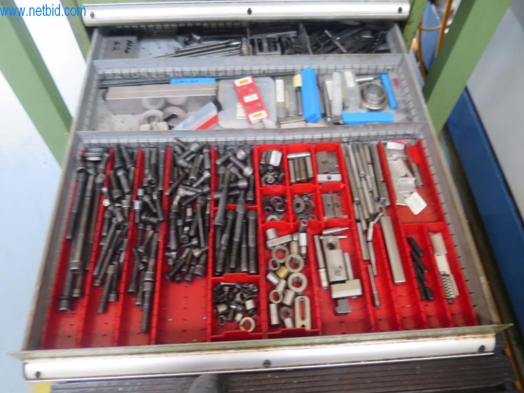 Kompletní sortiment vysoce kvalitních CNC obráběcích strojů-12