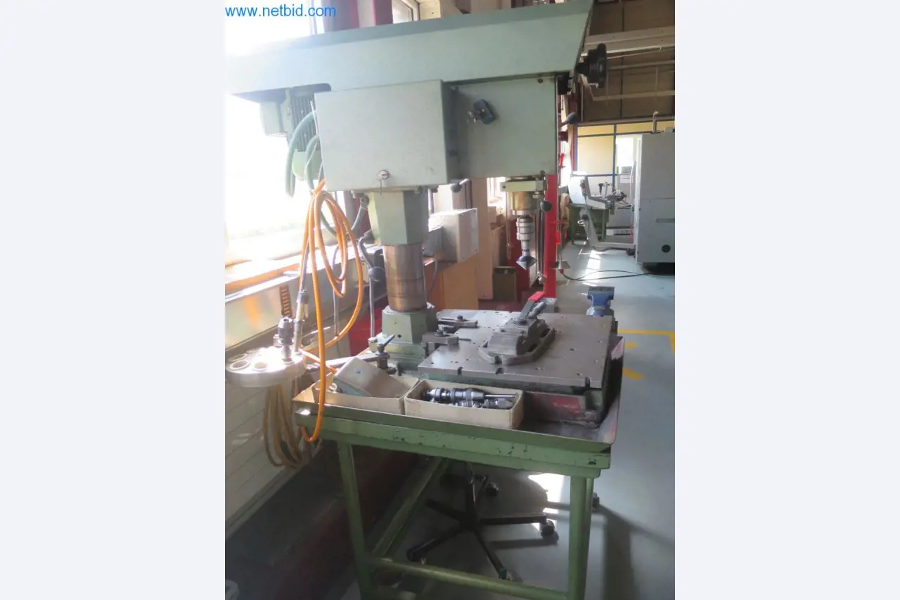 Kompletter Maschinenpark hochwertiger CNC-Bearbeitungsmaschinen-3