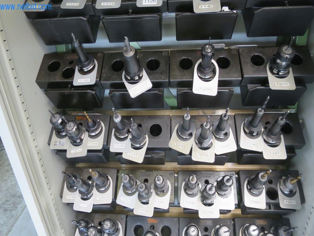 Kompletní sortiment vysoce kvalitních CNC obráběcích strojů-11