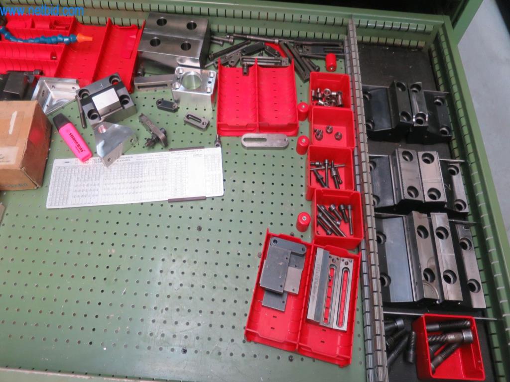 Kompletní sortiment vysoce kvalitních CNC obráběcích strojů-16