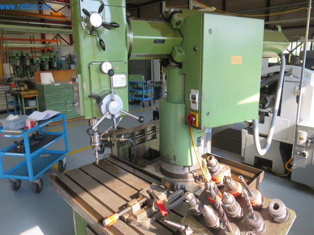 Kompletní sortiment vysoce kvalitních CNC obráběcích strojů-8