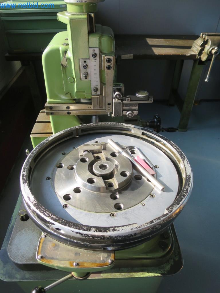 Kompletní sortiment vysoce kvalitních CNC obráběcích strojů-7