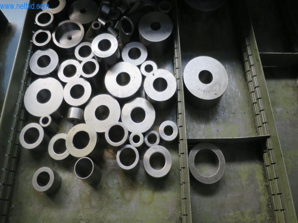 Kompletní sortiment vysoce kvalitních CNC obráběcích strojů-17