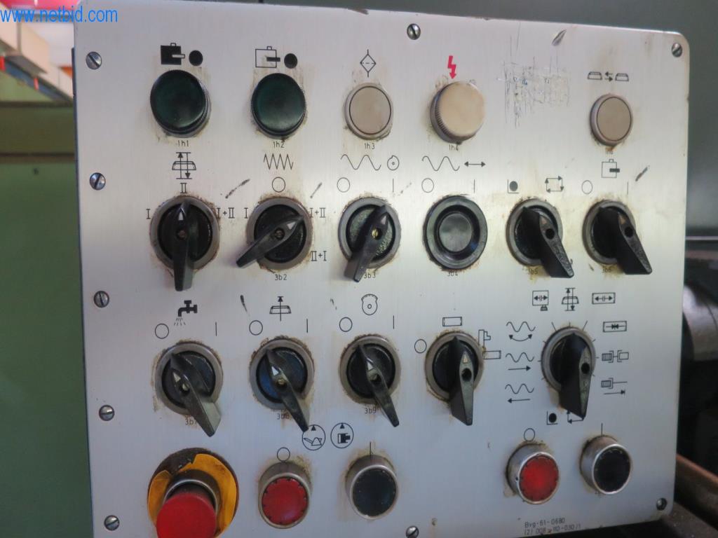Kompletní sortiment vysoce kvalitních CNC obráběcích strojů-5