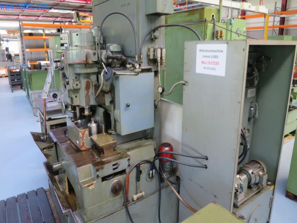 Kompletní sortiment vysoce kvalitních CNC obráběcích strojů-8