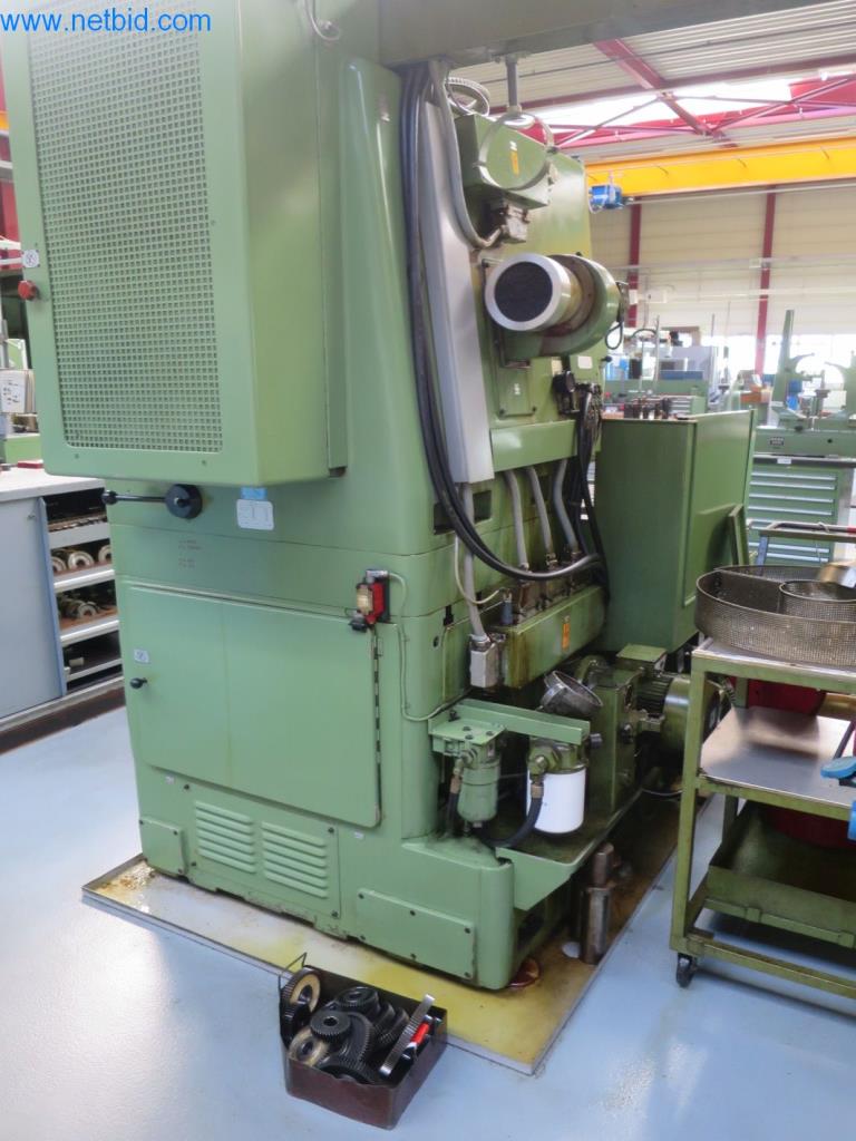 Kompletní sortiment vysoce kvalitních CNC obráběcích strojů-7