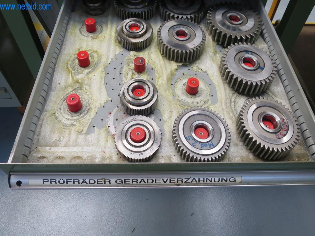 Kompletní sortiment vysoce kvalitních CNC obráběcích strojů-5