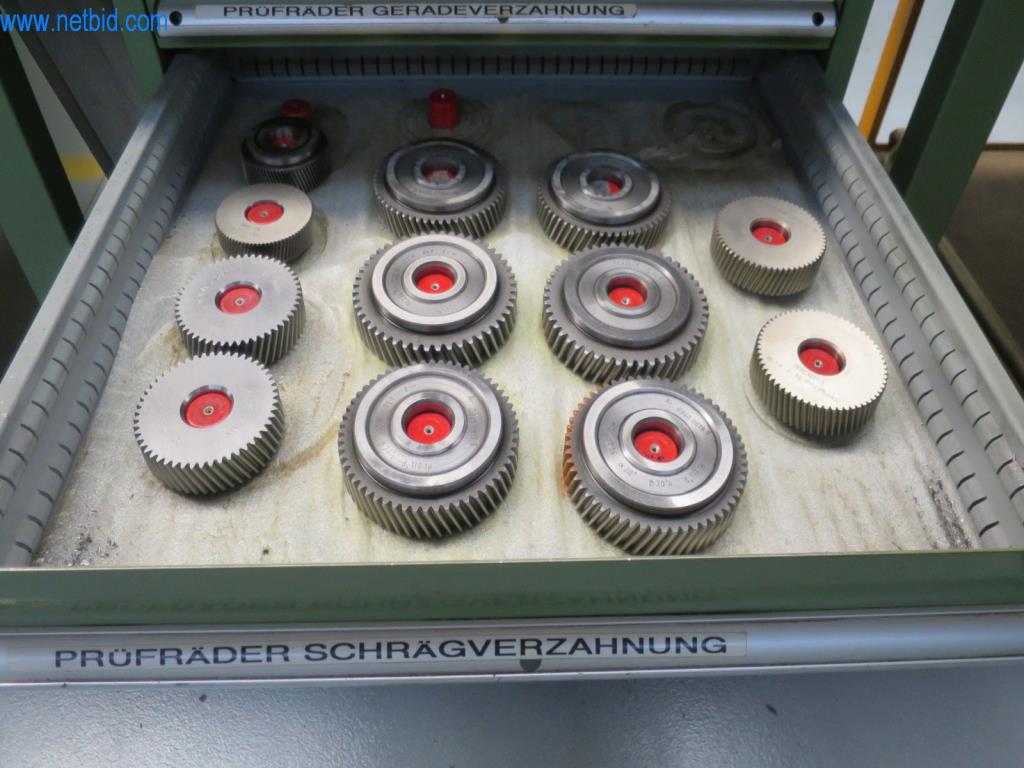 Kompletní sortiment vysoce kvalitních CNC obráběcích strojů-6