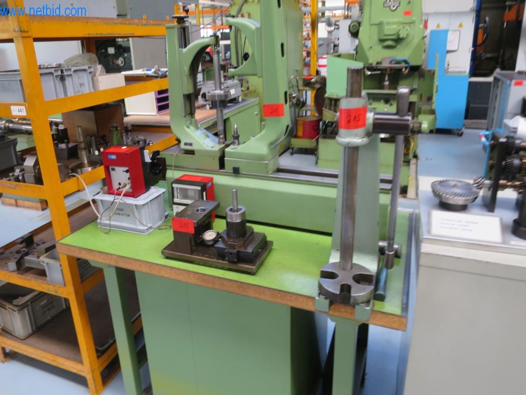 Kompletní sortiment vysoce kvalitních CNC obráběcích strojů-8