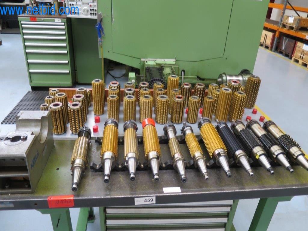 Kompletní sortiment vysoce kvalitních CNC obráběcích strojů-1