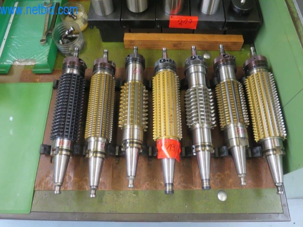 Kompletní sortiment vysoce kvalitních CNC obráběcích strojů-5