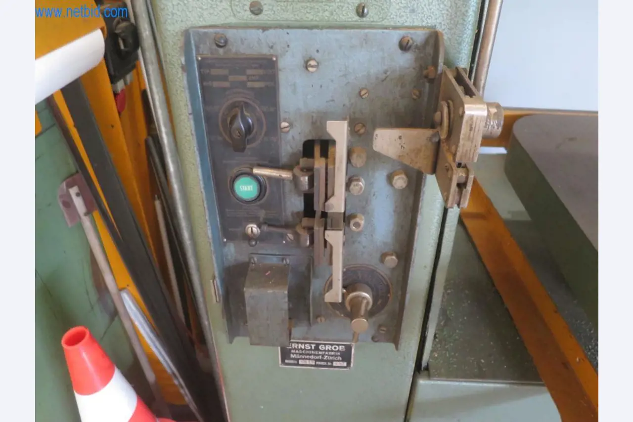 Kompletter Maschinenpark hochwertiger CNC-Bearbeitungsmaschinen-4