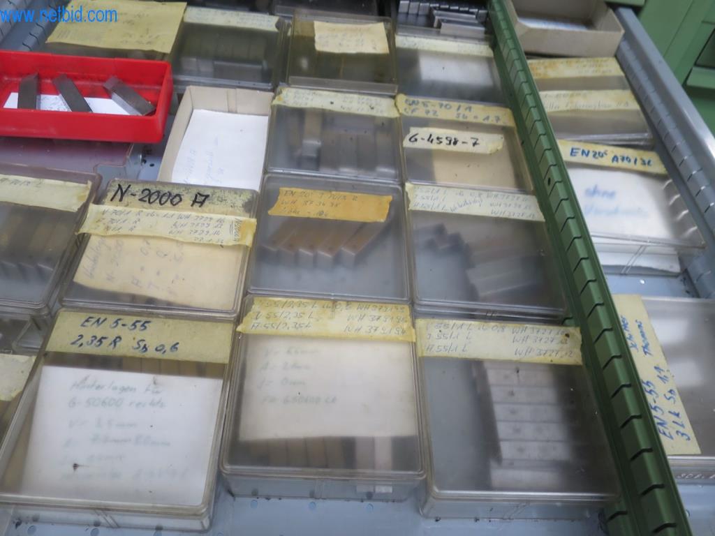 Kompletní sortiment vysoce kvalitních CNC obráběcích strojů-6