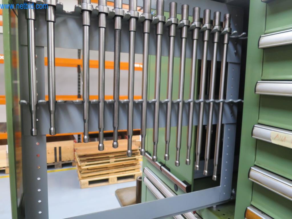 Kompletní sortiment vysoce kvalitních CNC obráběcích strojů-9