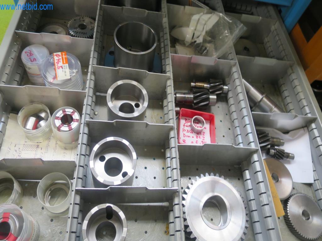 Kompletní sortiment vysoce kvalitních CNC obráběcích strojů-2