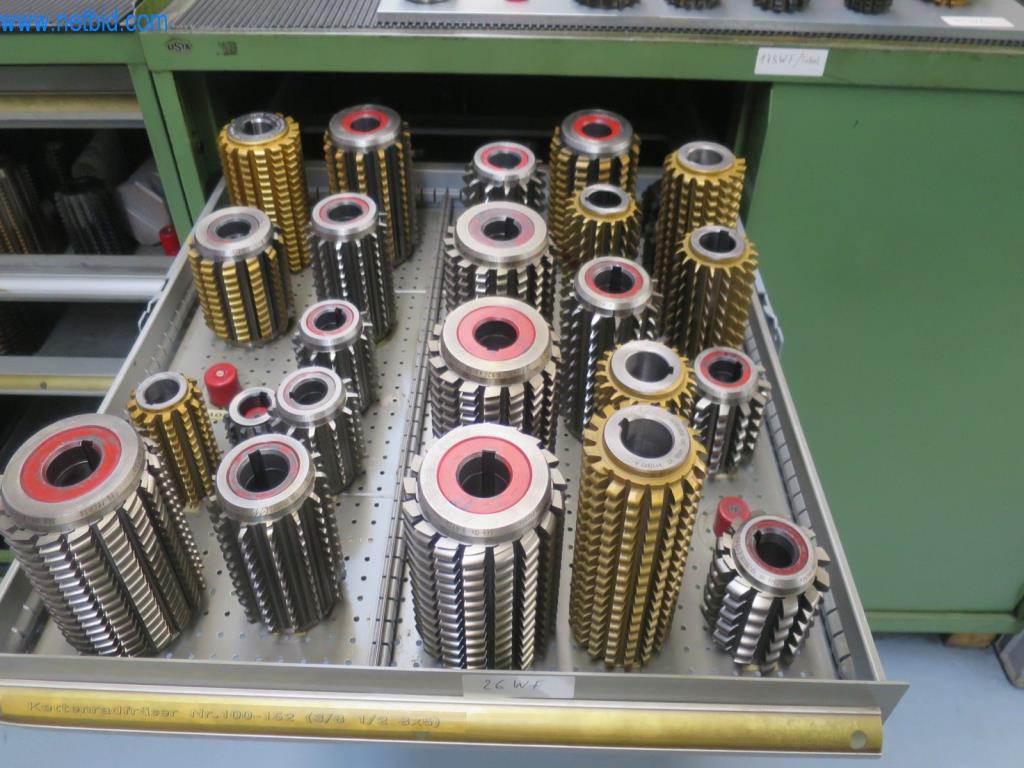 Kompletní sortiment vysoce kvalitních CNC obráběcích strojů-2