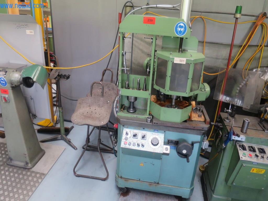 Kompletní sortiment vysoce kvalitních CNC obráběcích strojů-1