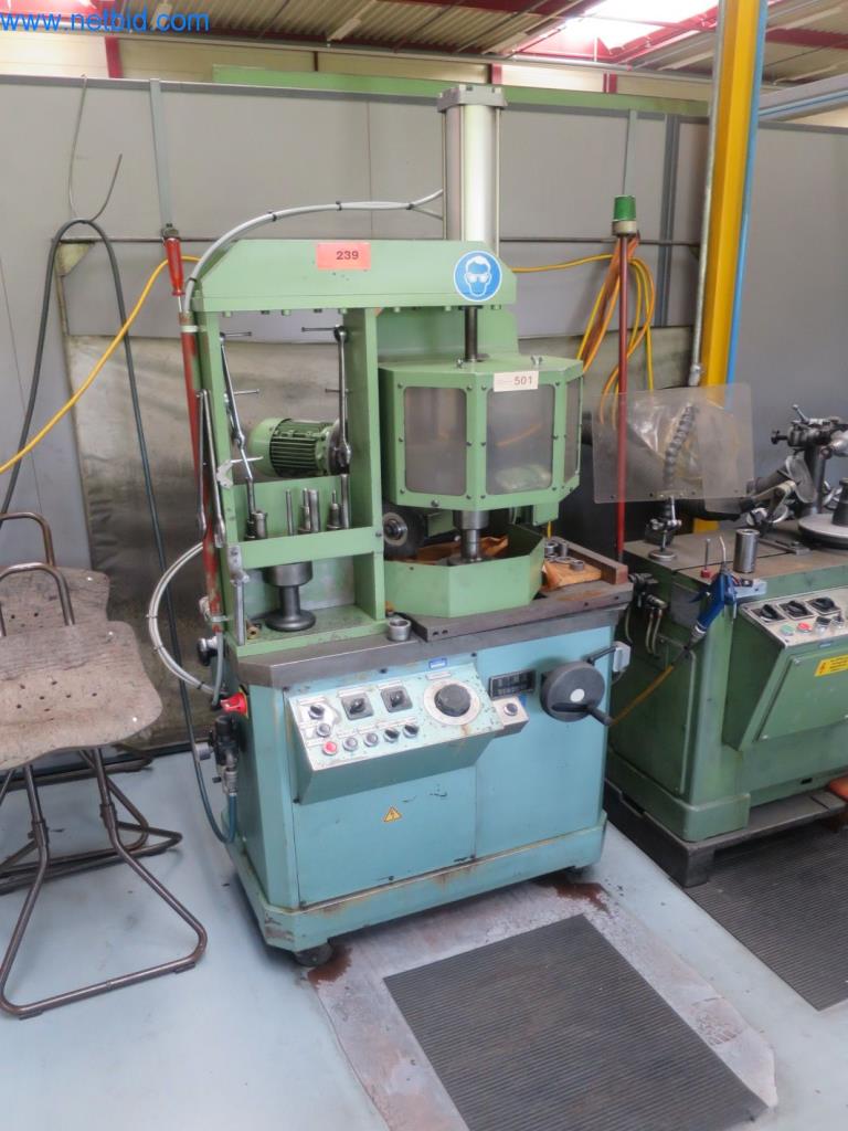 Kompletní sortiment vysoce kvalitních CNC obráběcích strojů-4